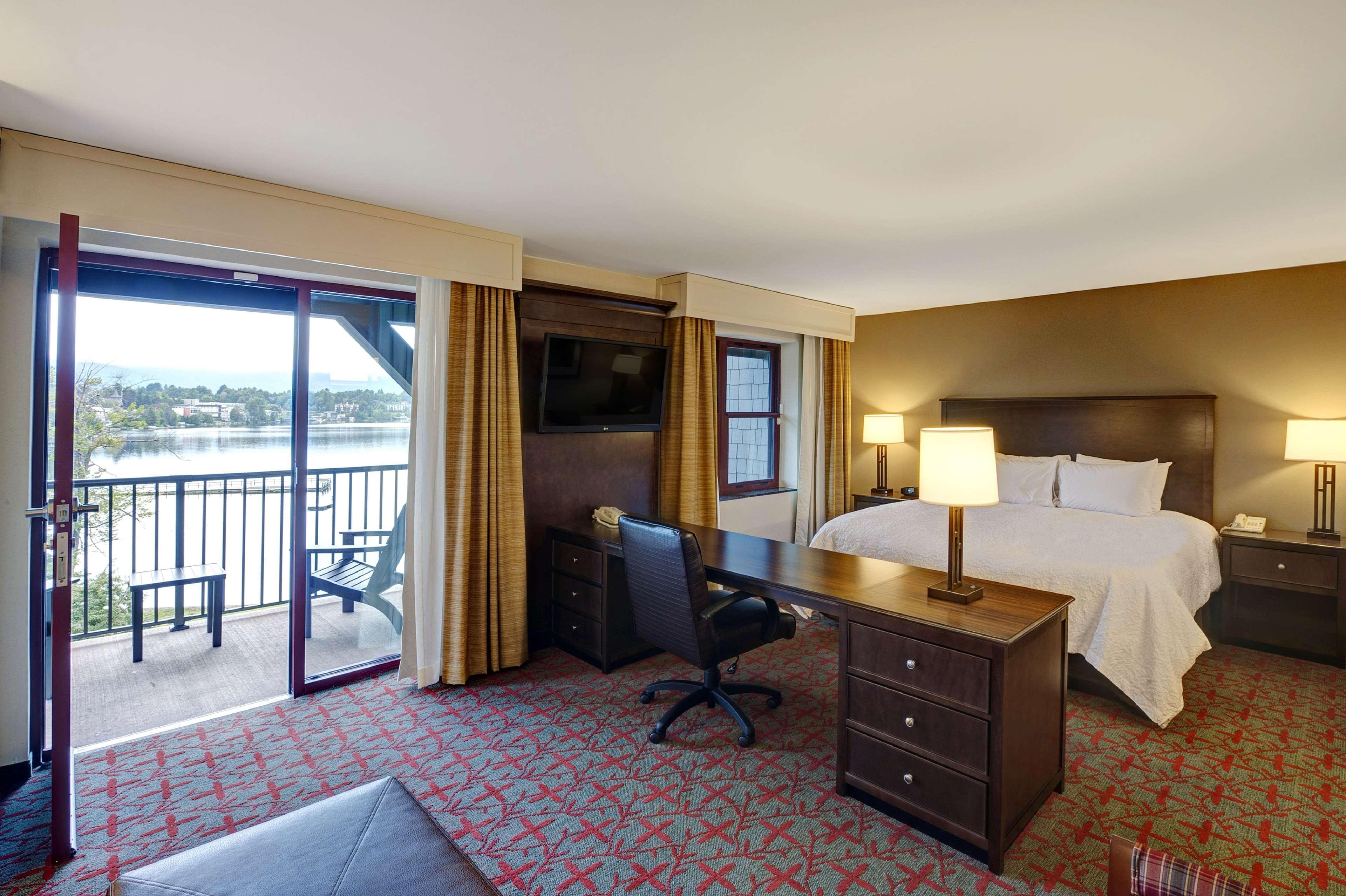 Hampton Inn & Suites Lake Placid Exterior photo